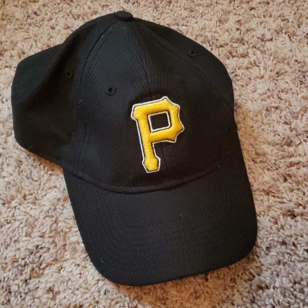 Brand new Women's pirates baseball hat